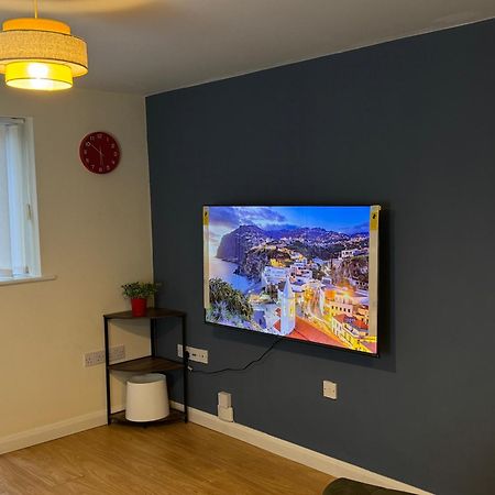 The Vogue Stay, 3 Bedrooms, 2 Bathrooms, Ideal For Jr & Oxford Hospitals, Free Carpark, Conveniently Located For Ring Road Access, 2 Miles From Oxford City Centre Easy Car & Bus Route Exterior photo