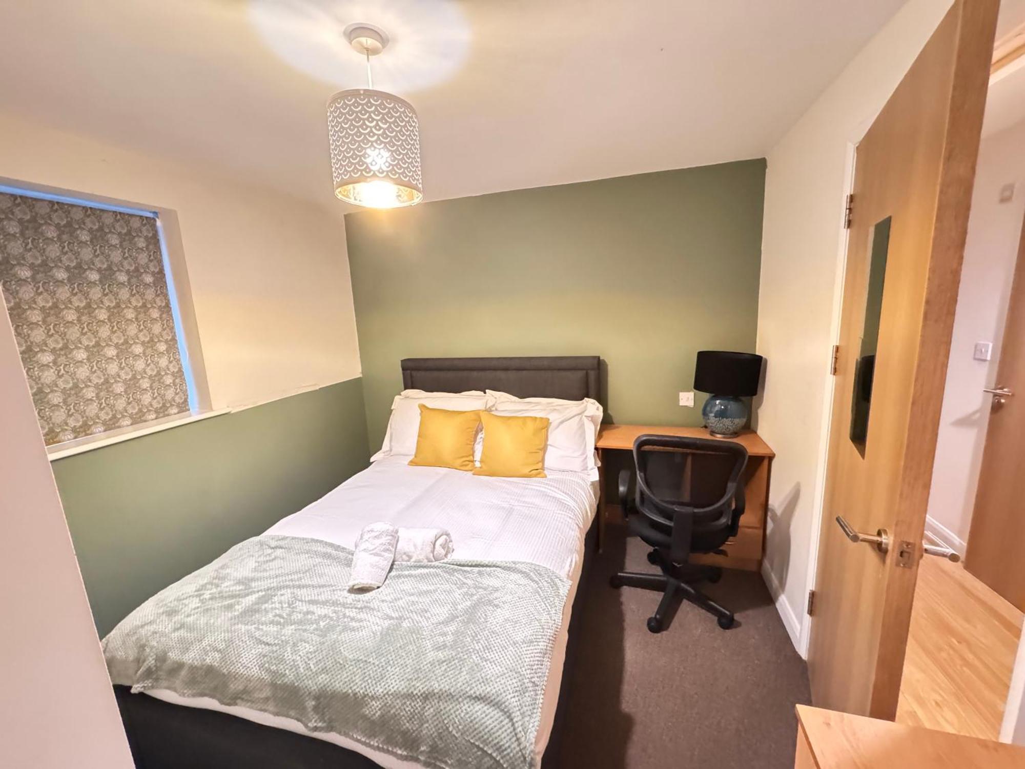 The Vogue Stay, 3 Bedrooms, 2 Bathrooms, Ideal For Jr & Oxford Hospitals, Free Carpark, Conveniently Located For Ring Road Access, 2 Miles From Oxford City Centre Easy Car & Bus Route Exterior photo