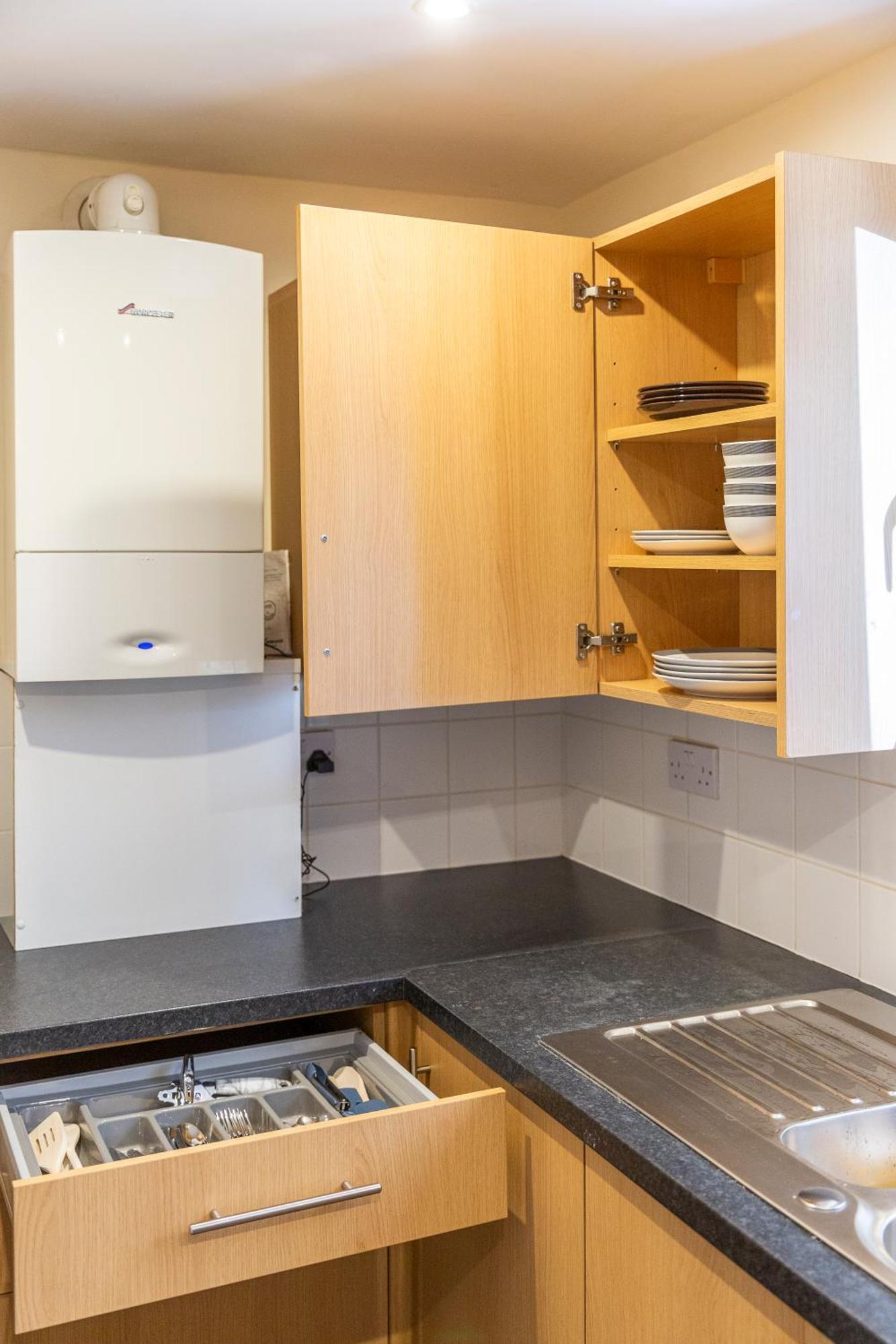 The Vogue Stay, 3 Bedrooms, 2 Bathrooms, Ideal For Jr & Oxford Hospitals, Free Carpark, Conveniently Located For Ring Road Access, 2 Miles From Oxford City Centre Easy Car & Bus Route Exterior photo