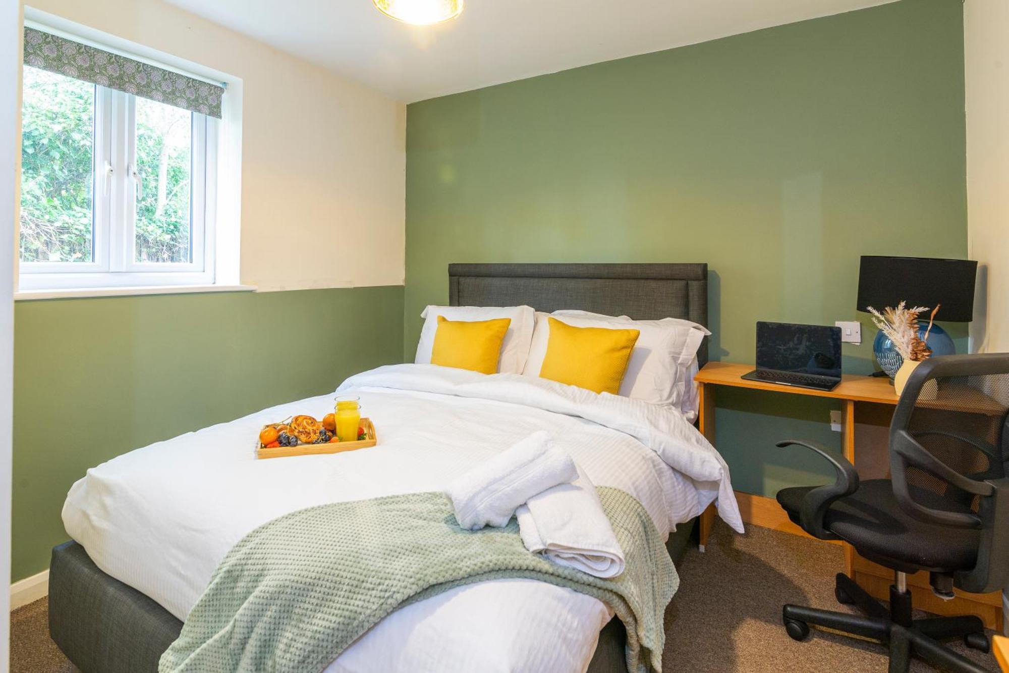 The Vogue Stay, 3 Bedrooms, 2 Bathrooms, Ideal For Jr & Oxford Hospitals, Free Carpark, Conveniently Located For Ring Road Access, 2 Miles From Oxford City Centre Easy Car & Bus Route Exterior photo